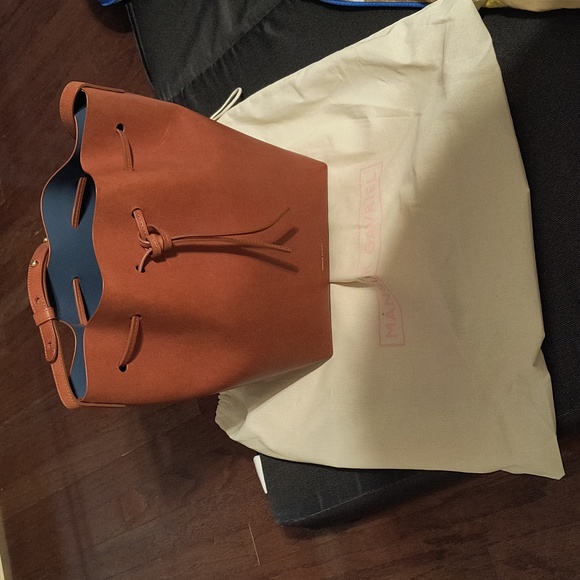 Mansur Gabriel large bucket bag EUC - Picture 4 of 5